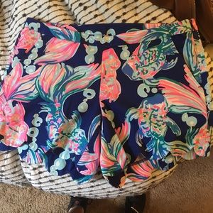 SOLD Lilly Pulitzer Magnolia shorts, going costal